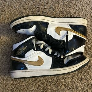 Jordan 1 size 7.5
